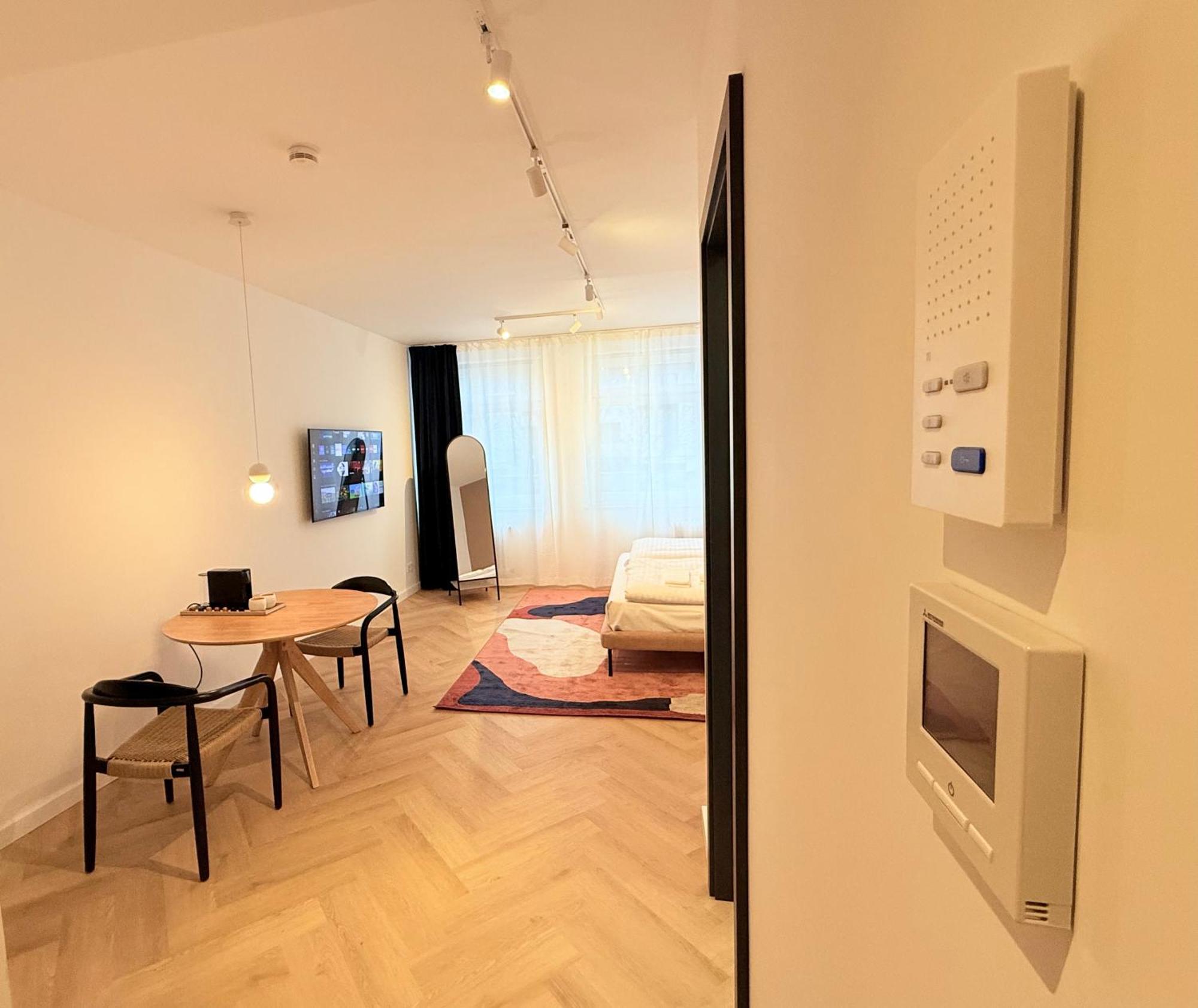 Stayzz By Homyzz - Modern Studios Alsterdorf -Winterhude- Stadtpark Хамбург Екстериор снимка